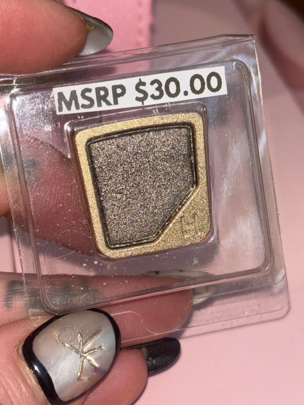 Hourglass Curator Refillable Eyeshadow - Picture 3 of 4